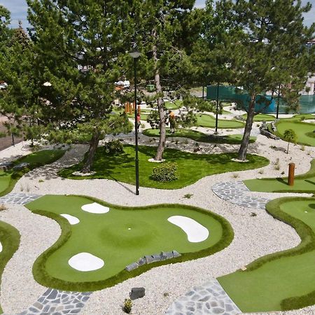 Hotel Arena Chomutov Ngoại thất bức ảnh