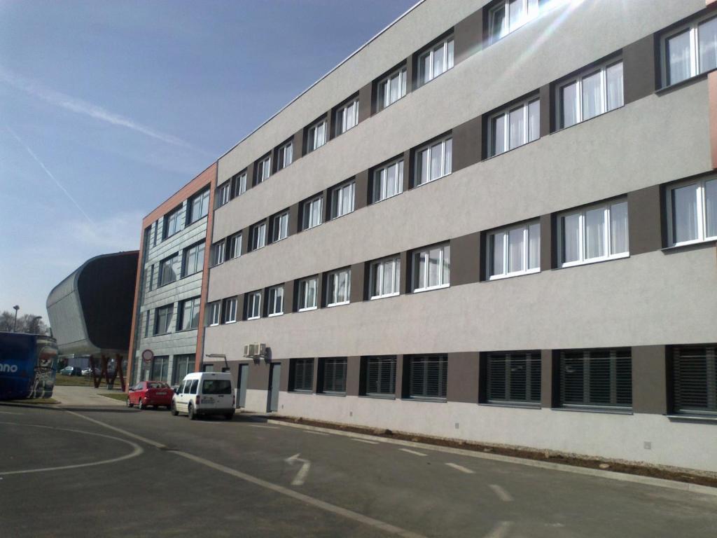 Hotel Arena Chomutov Ngoại thất bức ảnh