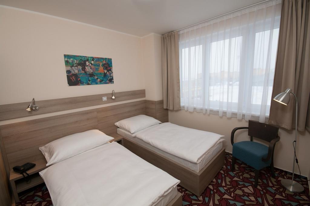 Hotel Arena Chomutov Ngoại thất bức ảnh
