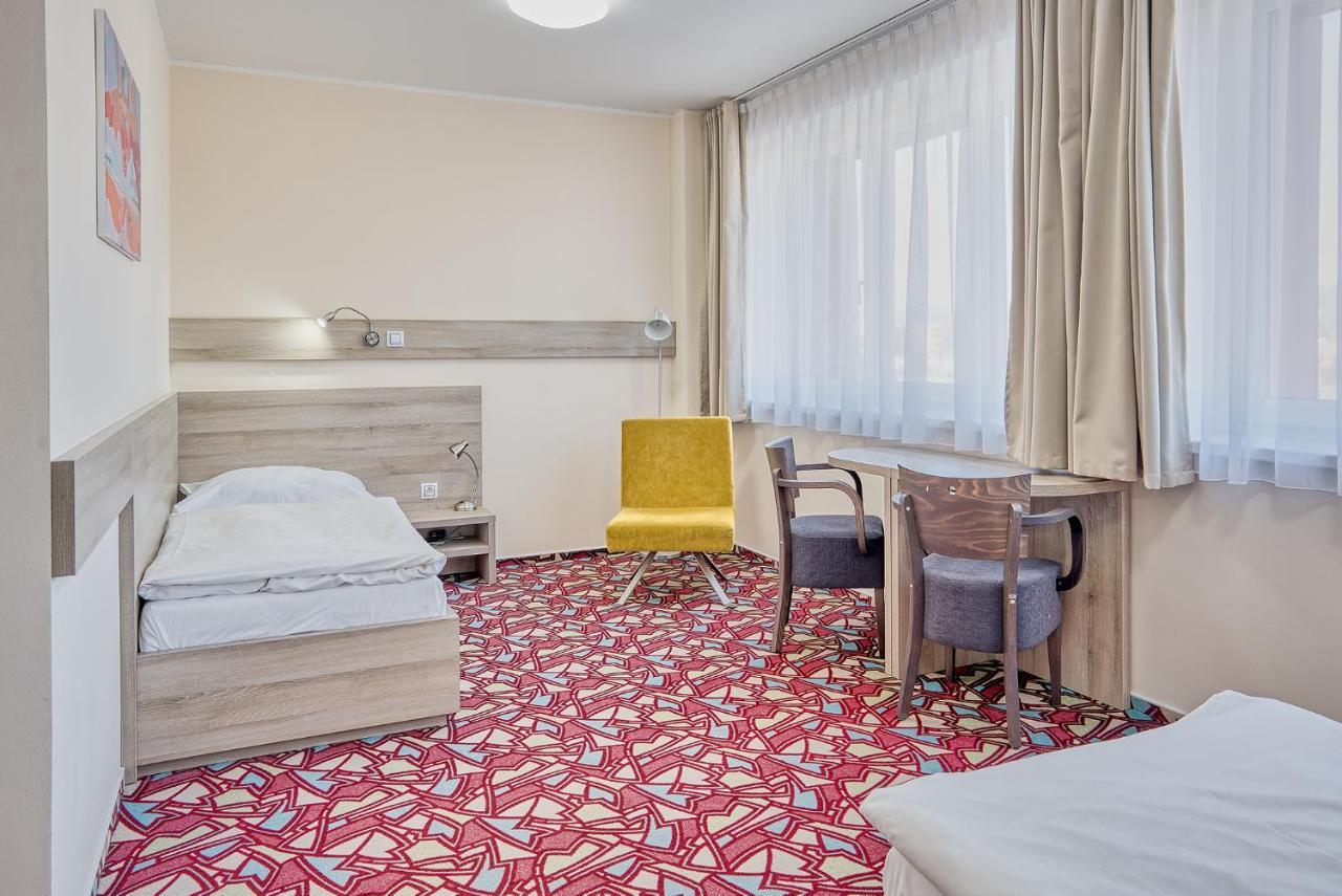 Hotel Arena Chomutov Ngoại thất bức ảnh